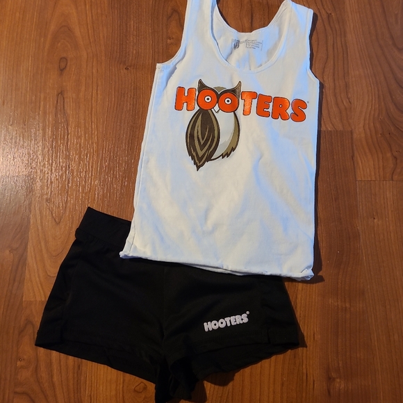 Hooter's uniform set top xxs and shorts xxxs - Picture 7 of 11